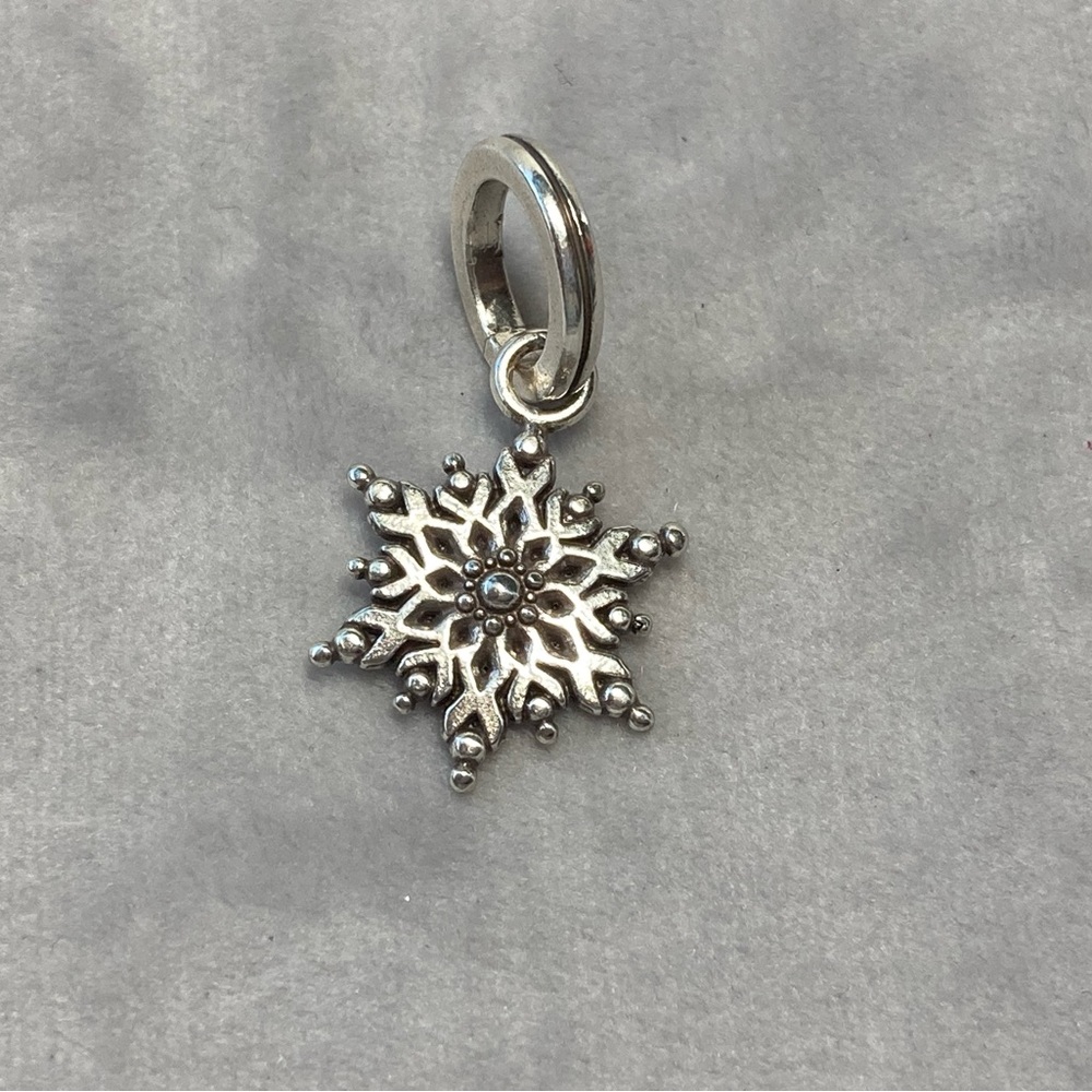 Brighton Snowflake charm